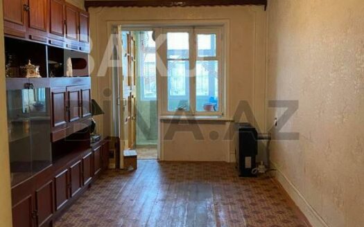 2 Rooms Old Apartment for Sale in Ganja