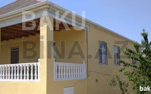 4 Room House / Villa for Sale in Baku