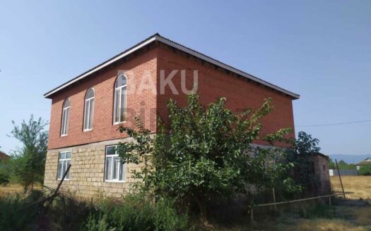 6 Room House / Villa for Sale in Jalilabad