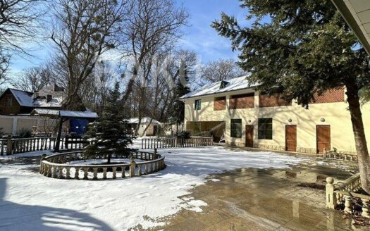 6 Room House / Villa for Sale in Khudat