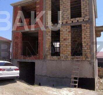5 Room House / Villa for Sale in Baku