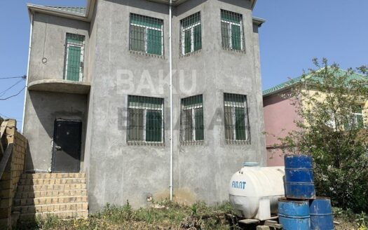 5 Room House / Villa for Sale in Baku