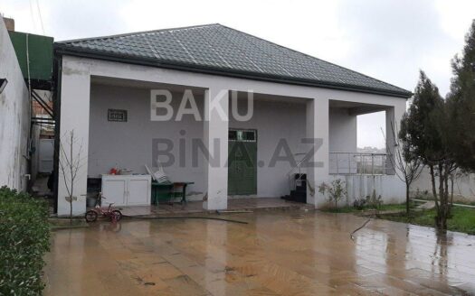 4 Room House / Villa for Sale in Baku