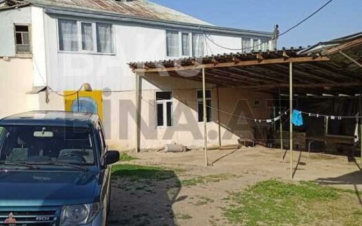 4 Room House / Villa for Sale in Gusar