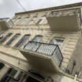 1 Room Old Apartment for Sale in Baku