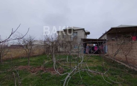 5 Room House / Villa for Sale in Baku