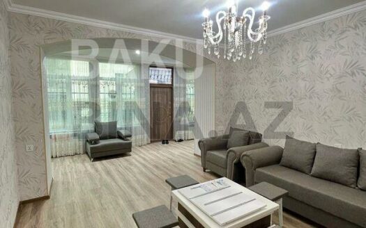 2 Rooms Old Apartment for Sale in Baku