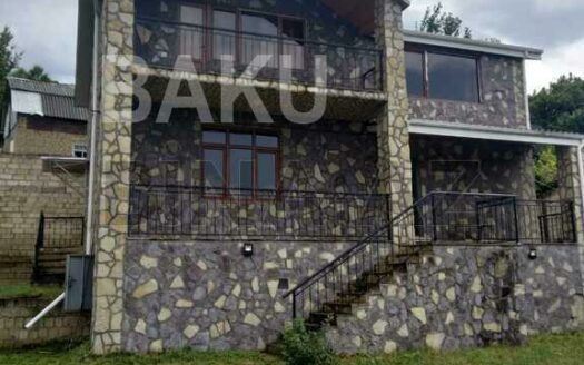 4 Room House / Villa for Sale in Guba