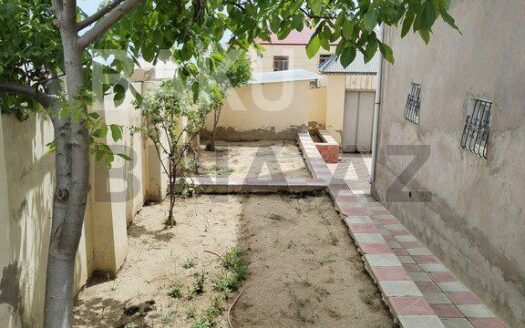 5 Room House / Villa for Sale in Baku