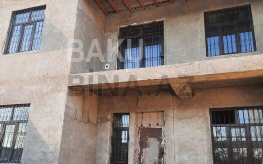 7 Room House / Villa for Sale in Baku