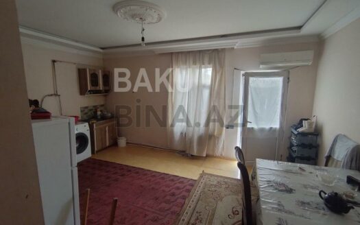 6 Room House / Villa for Sale in Baku