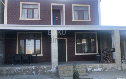5 Room House / Villa for Sale in Baku