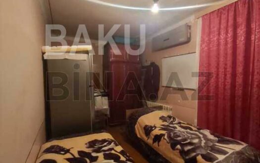 2 Rooms Old Apartment for Sale in Baku