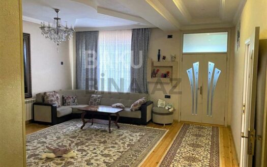 6 Room House / Villa for Sale in Baku