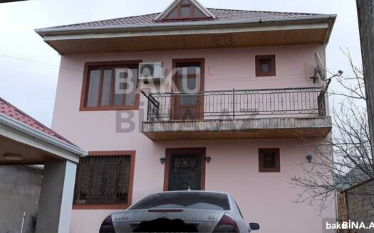 5 Room House / Villa for Sale in Baku