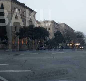 2 Rooms Old Apartment for Sale in Baku