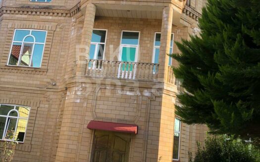 7 Room House / Villa for Sale in Balakan