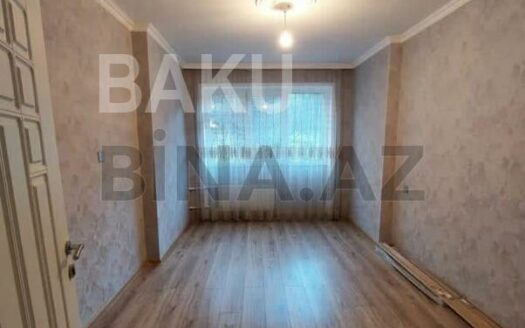 2 Rooms Old Apartment for Sale in Baku