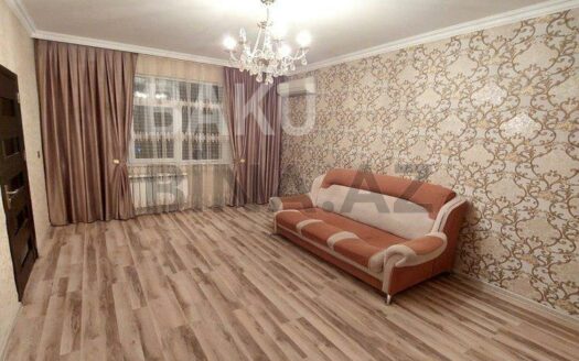 2 Rooms Old Apartment for Sale in Baku