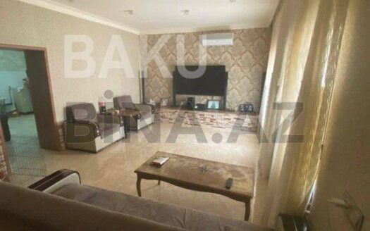 4 Room House / Villa for Sale in Baku