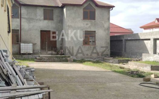 7 Room House / Villa for Sale in Baku