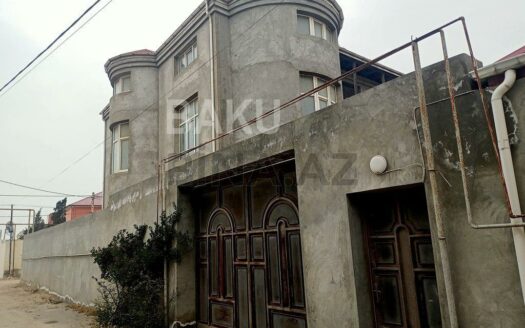 9 Room House / Villa for Sale in Baku