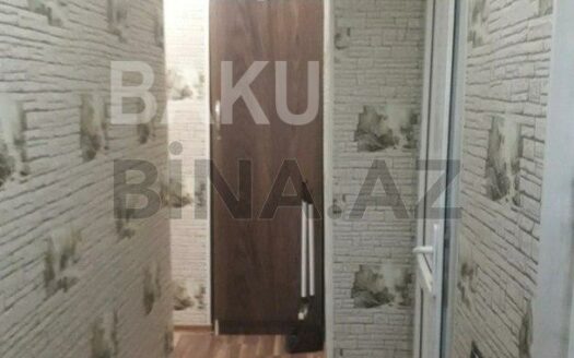 3 Room Old Apartment for Sale in Ganja