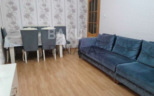 2 Rooms Old Apartment for Sale in Baku