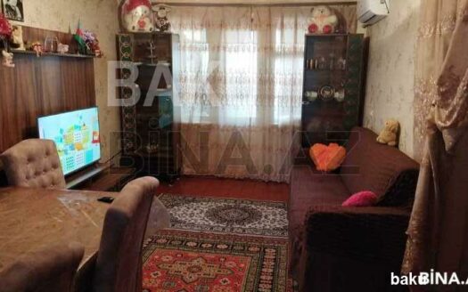 2 Rooms Old Apartment for Sale in Ganja