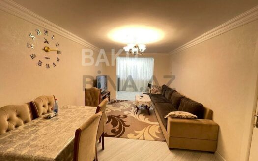 3 Room Old Apartment for Sale in Baku