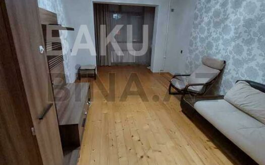 2 Rooms Old Apartment for Sale in Baku