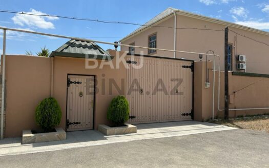 5 Room House / Villa for Sale in Baku