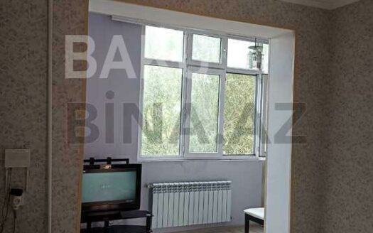 2 Rooms Old Apartment for Sale in Baku