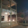 8 Room House / Villa for Sale in Baku