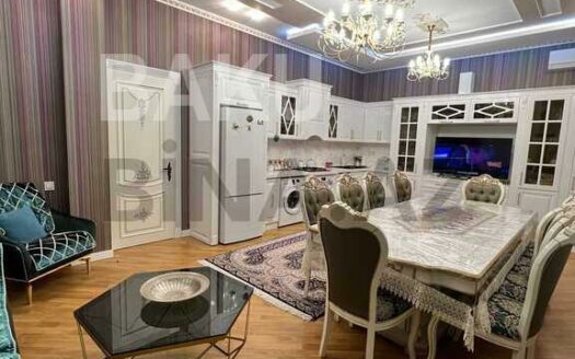 5 Room House / Villa for Sale in Baku