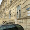 5-Room Old Apartment for Sale in Baku