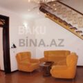 3 Room Old Apartment for Sale in Baku