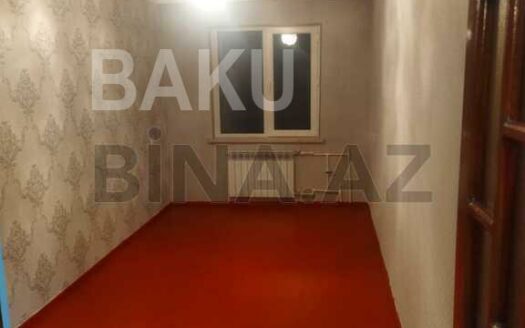 2 Rooms Old Apartment for Sale in Baku