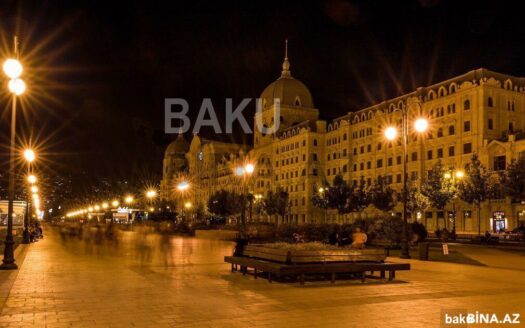 2 Rooms Old Apartment for Sale in Baku