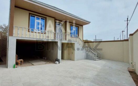 6 Room House / Villa for Sale in Baku