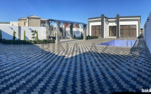 5 Room House / Villa for Sale in Baku