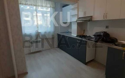 2 Rooms Old Apartment for Sale in Baku