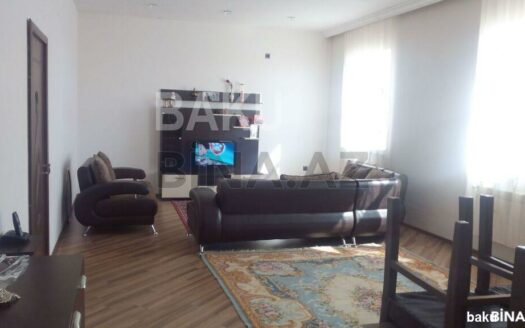 6 Room House / Villa for Sale in Baku