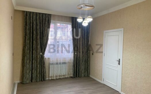 2 Rooms Old Apartment for Sale in Baku