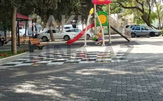 2 Rooms Old Apartment for Sale in Baku