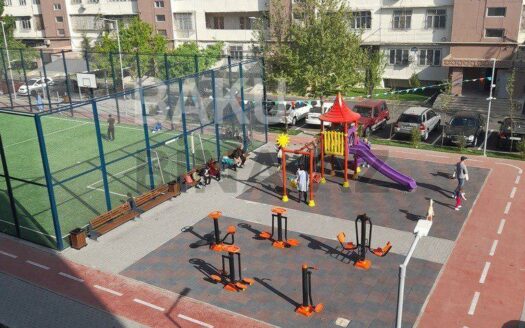 1 Room Old Apartment for Sale in Baku