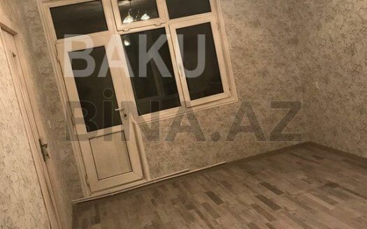 2 Rooms Old Apartment for Sale in Baku