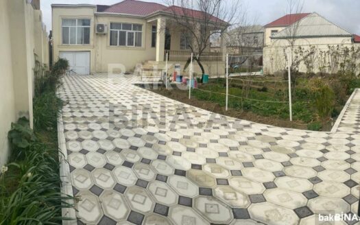 5 Room House / Villa for Sale in Baku