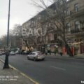 6-Room Old Apartment for Sale in Baku