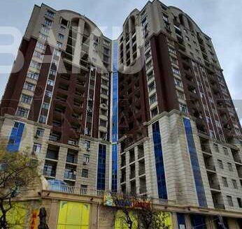 4 Room New Apartment for Sale in Baku